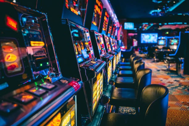luxury111 login live-dealer blackjack table on mobile phone screen