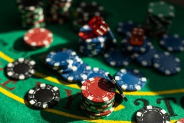 Singapore Pools draw schedule and number selection interface on luxury111 login app